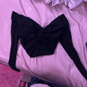 Medium Black crop, has boob pads